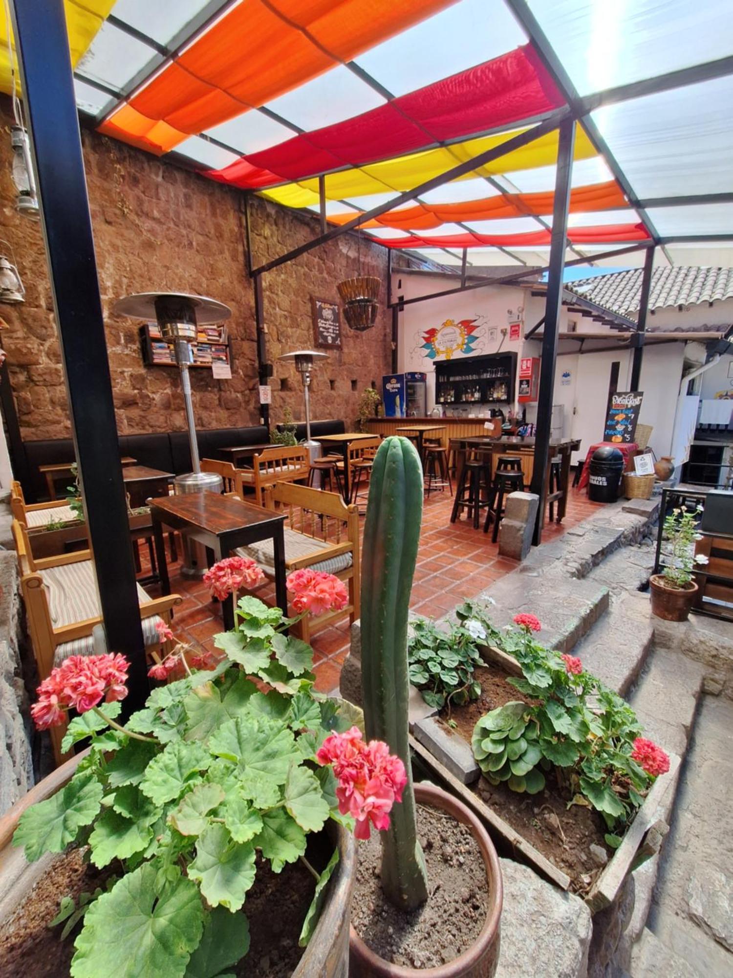Intro Hostels Cusco Exterior photo